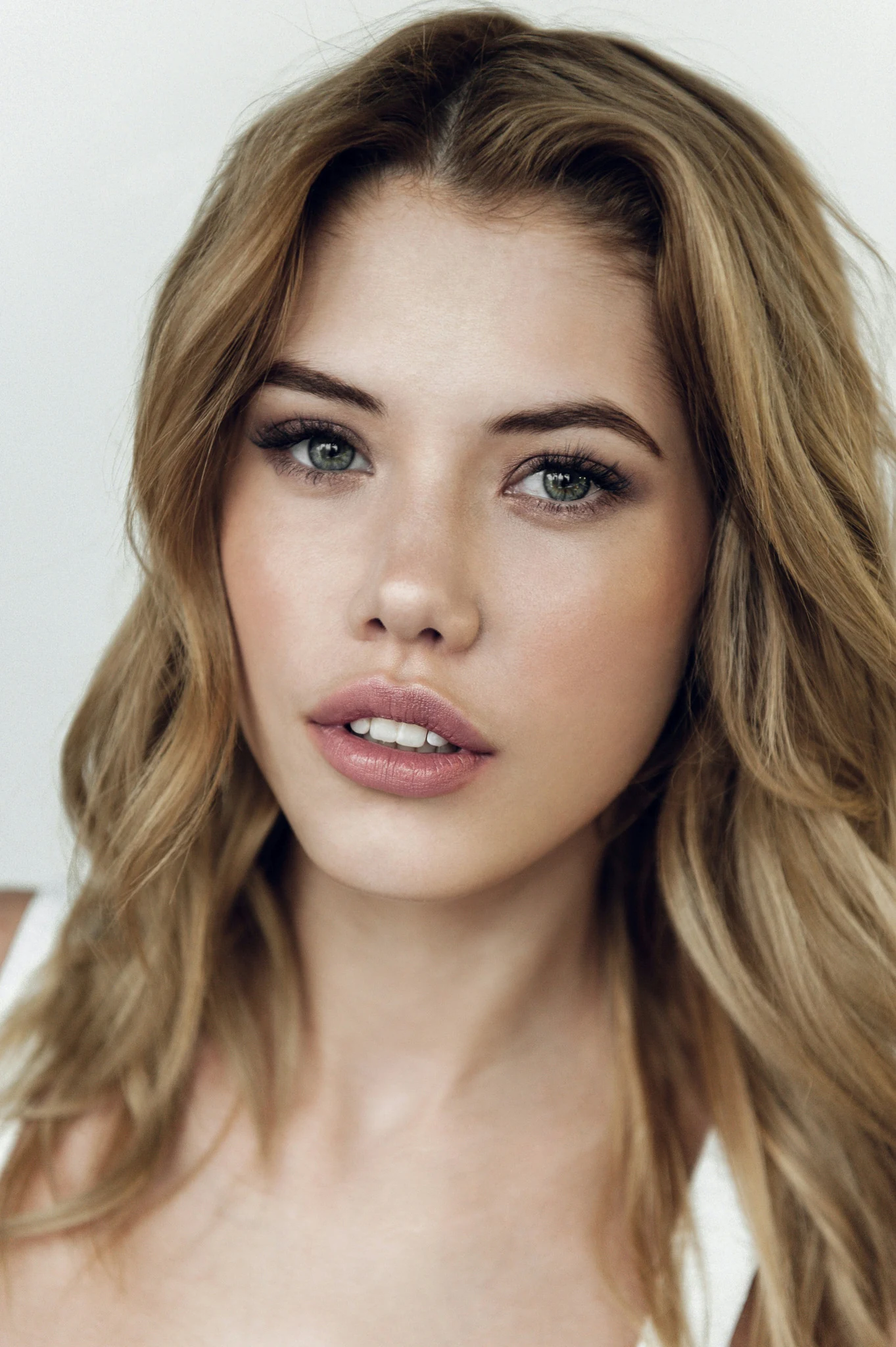 fashion_and_beauty_06 gold